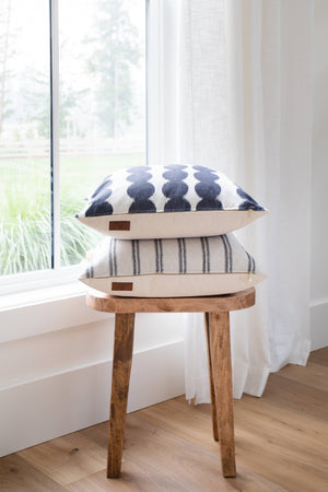 ADMIRAL|| Blurred Navy Lines & Off White Pillow Cover