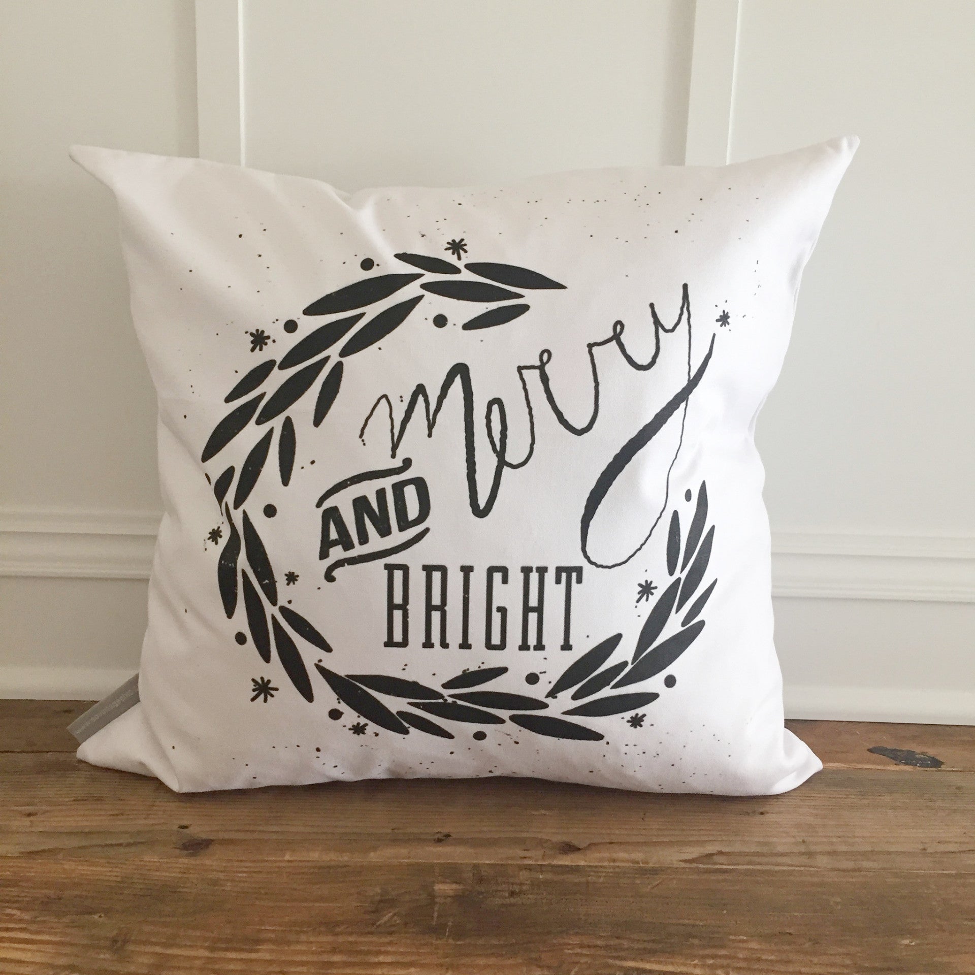 Merry & Bright Wreath Pillow Cover (Black) - Linen and Ivory
