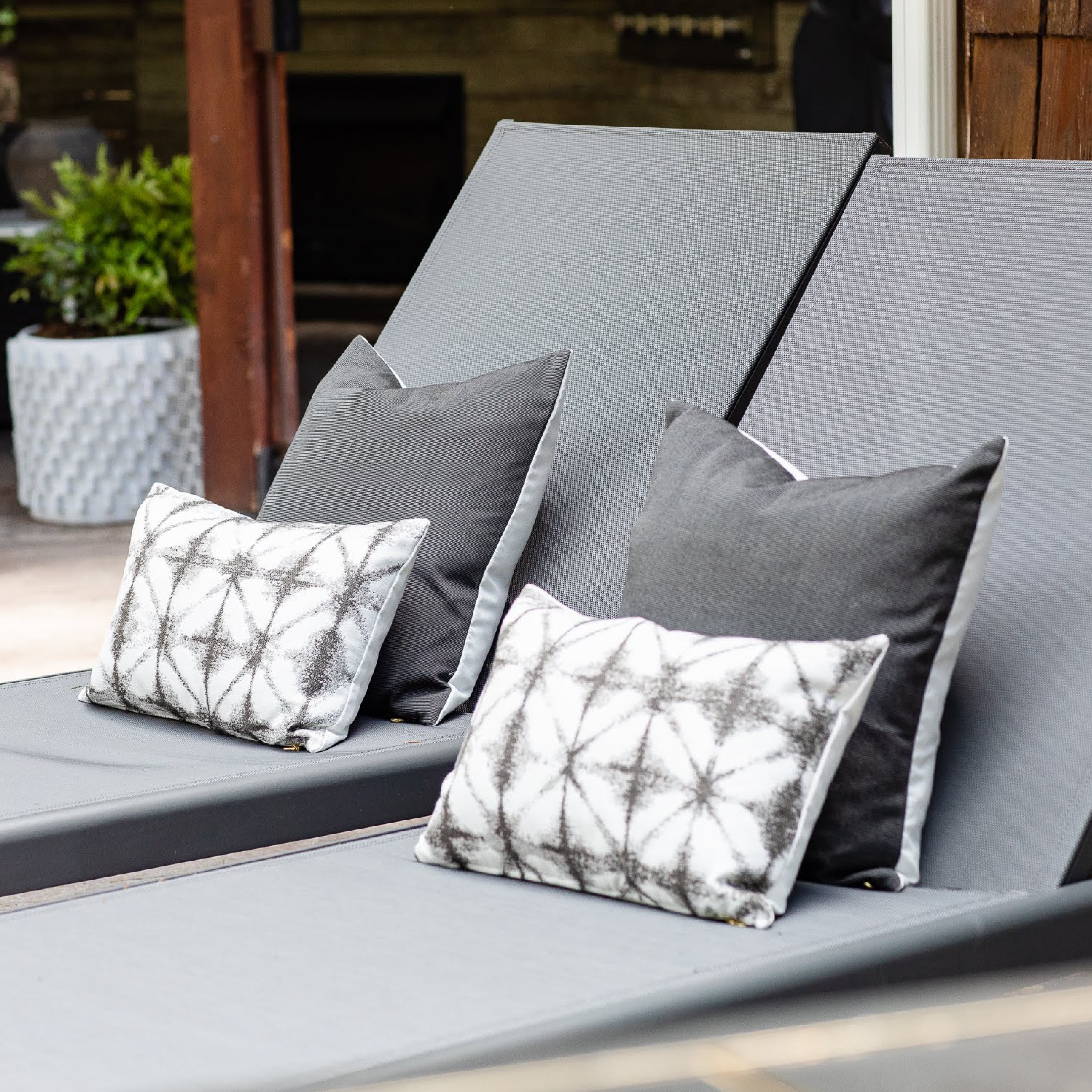 Linen Outside Indoor / Outdoor - Linen and Ivory