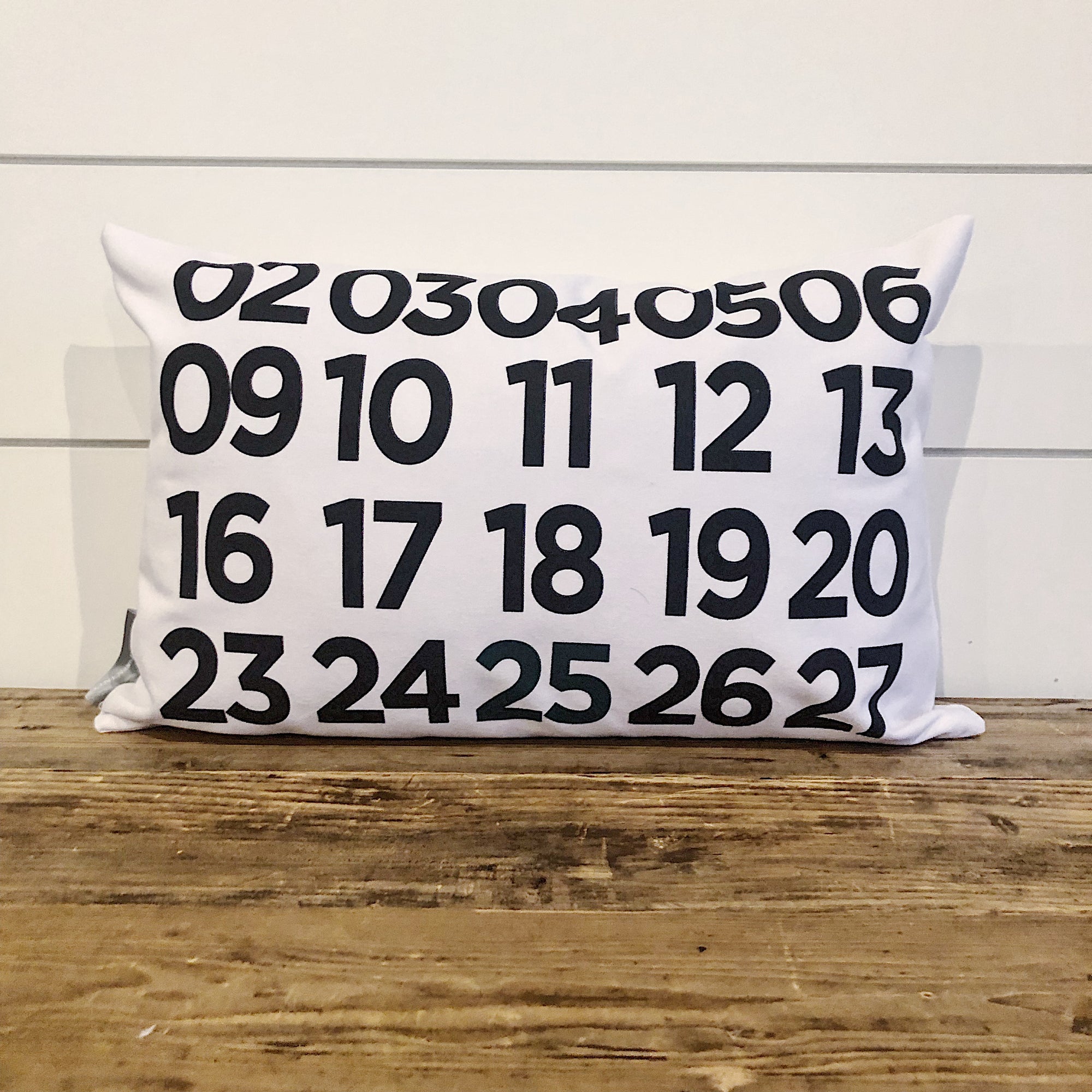 Stendig Calendar Pillow Cover (Green 25) - Linen and Ivory