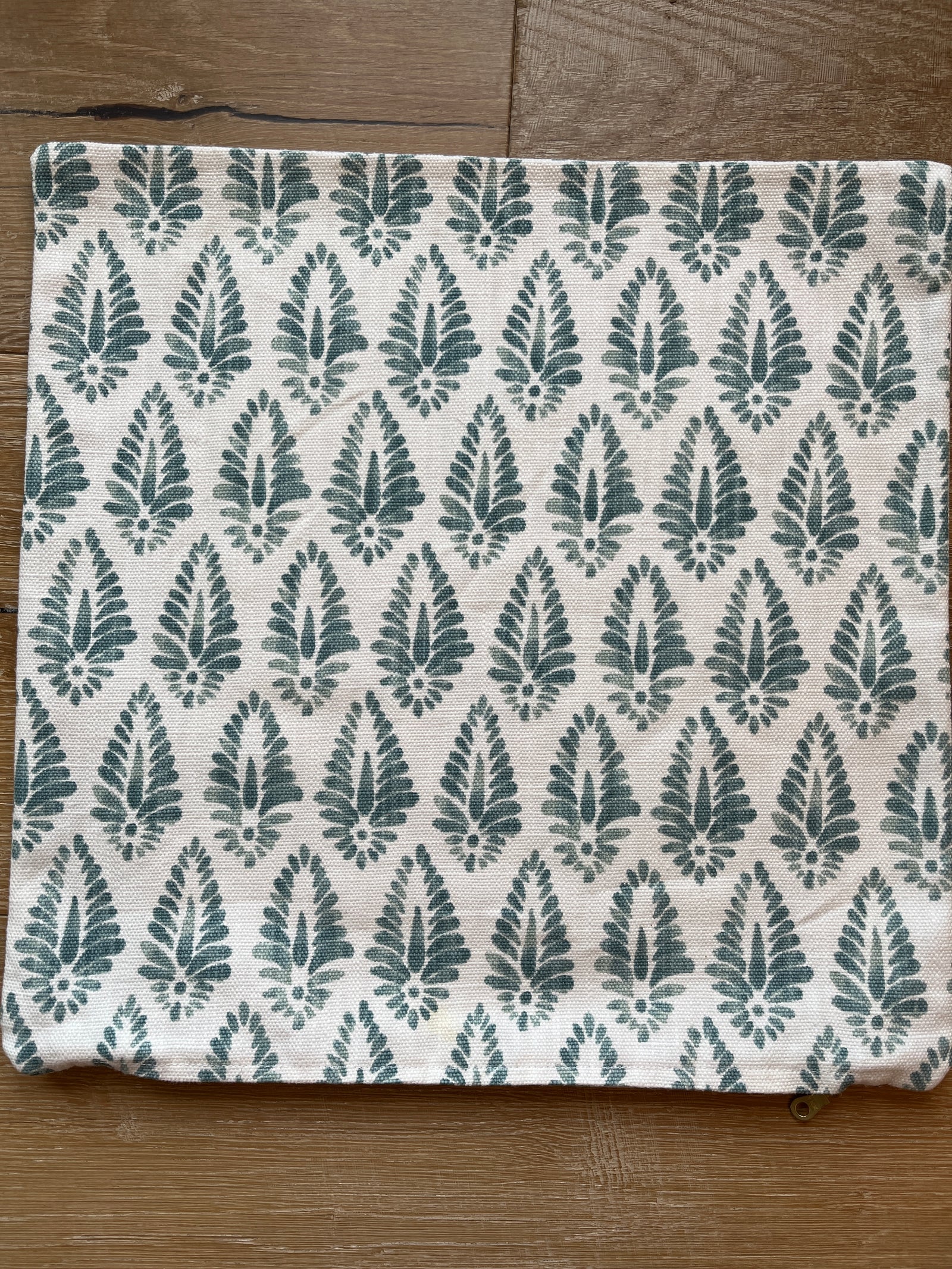 SALE "NEW" 16" Turquoise & White Pillow Cover